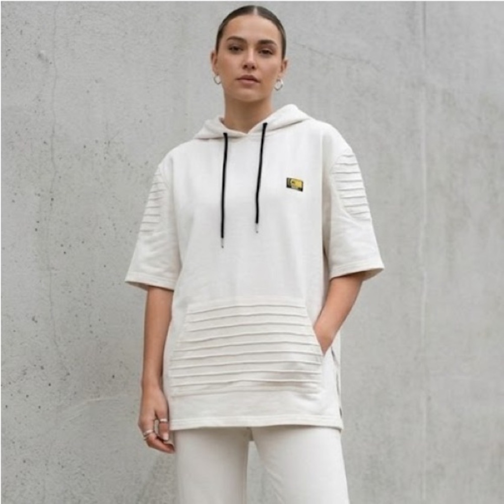 Caliber White Short Sleeve Hoodie Sweater Streetwear Minimalist Large